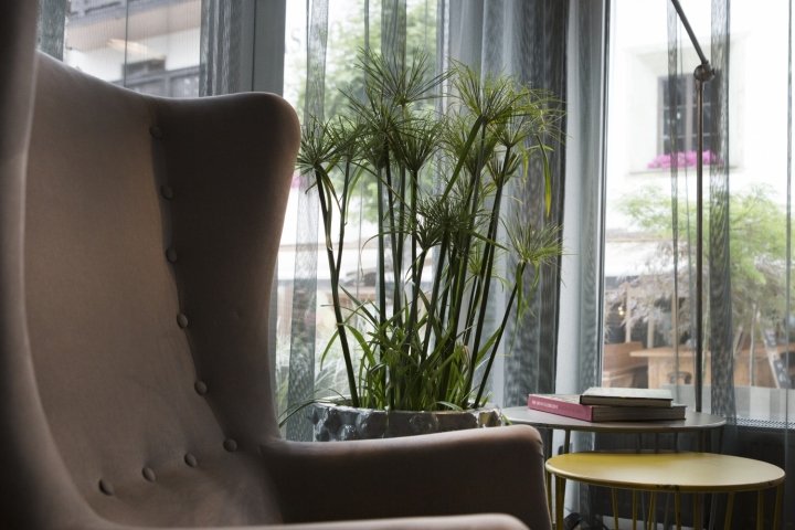 Pauly 餐厅由 Meissl Architects 设计，位于奥地利蒂罗尔州塞费尔德