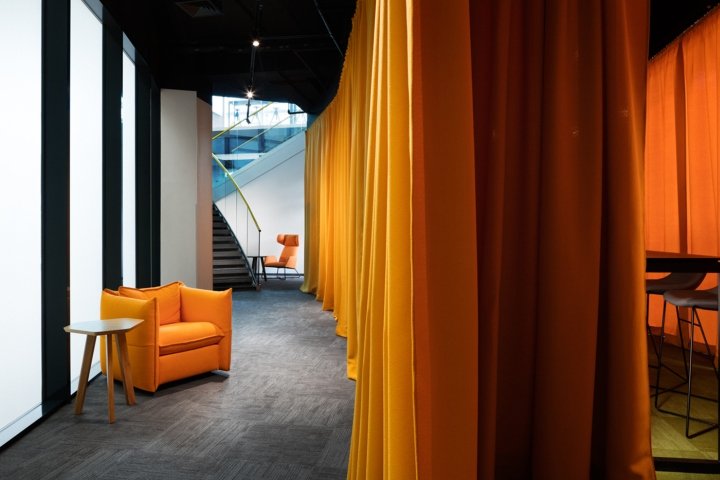 Paysafe 办公室,由 Cache atelier 设计,索非亚 – 保加利亚 Paysafe 办公室,由 Cache atelier 设计,索非亚 – 保加利亚