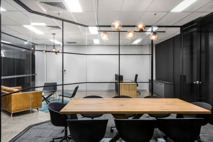 Peachtree Capital 办公室由 Concept Commercial Interiors 设计