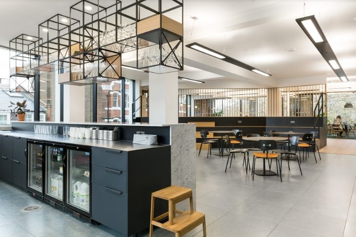 Peakon 办公室由 ThirdWay Interiors 设计，英国伦敦