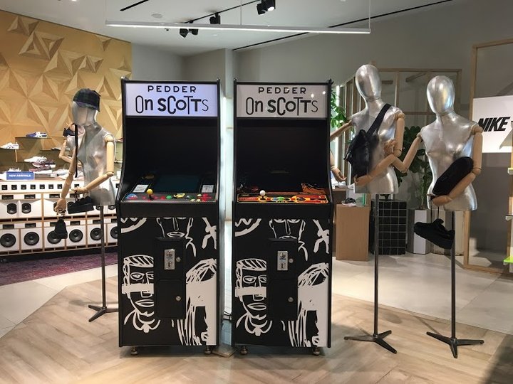 Pedder on Scotts 商店展示，由 Pedder Red 设计，Scotts 广场 – 新加坡