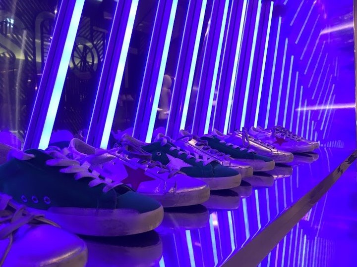 Pedder on Scotts 商店展示，由 Pedder Red 设计，Scotts 广场 – 新加坡