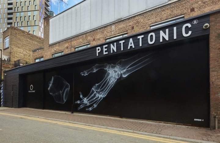 LuckyFox 的 Pentatonic 快闪店，英国伦敦