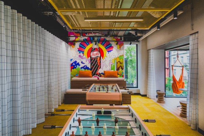 百事可乐波兰办事处 by MIXD