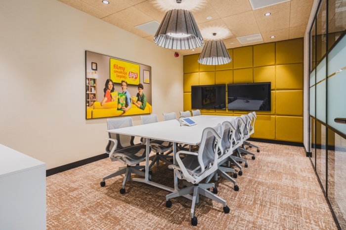 百事可乐波兰办事处 by MIXD