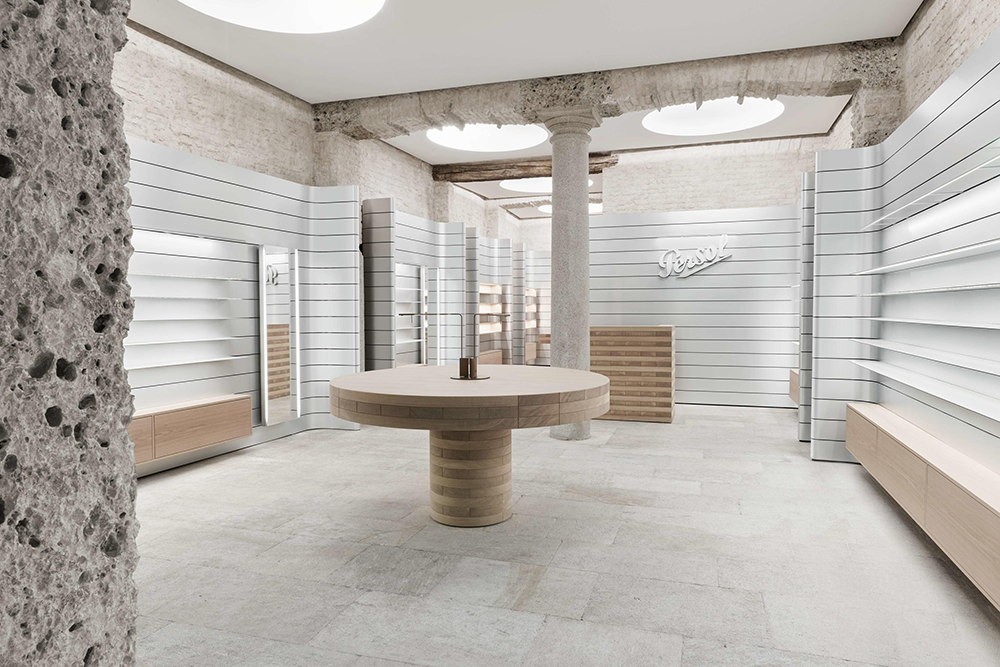 Persol 商店由 David Chipperfield Architects 设计