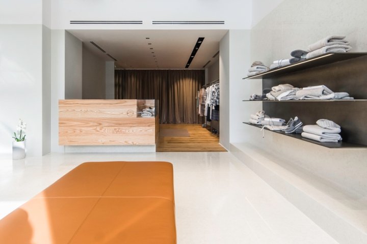 Peserico 商店，由 C&P Architetti 设计，圣彼得堡 – 俄罗斯