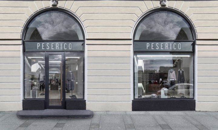 Peserico 商店，由 C&P Architetti 设计，圣彼得堡 – 俄罗斯