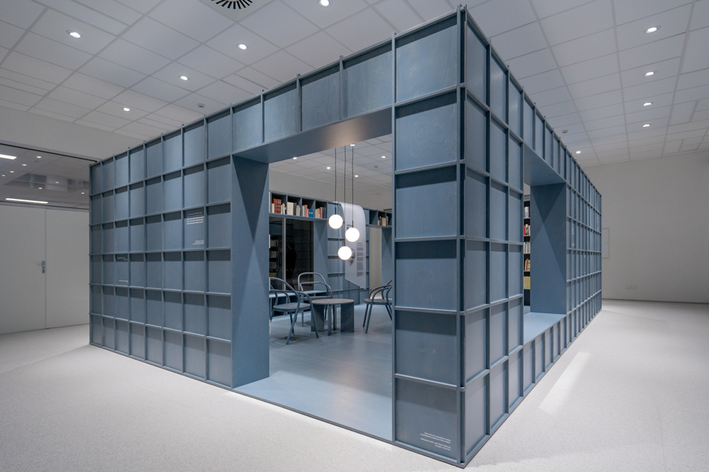 Petr Hajek 的图书馆 by Studio COSMO