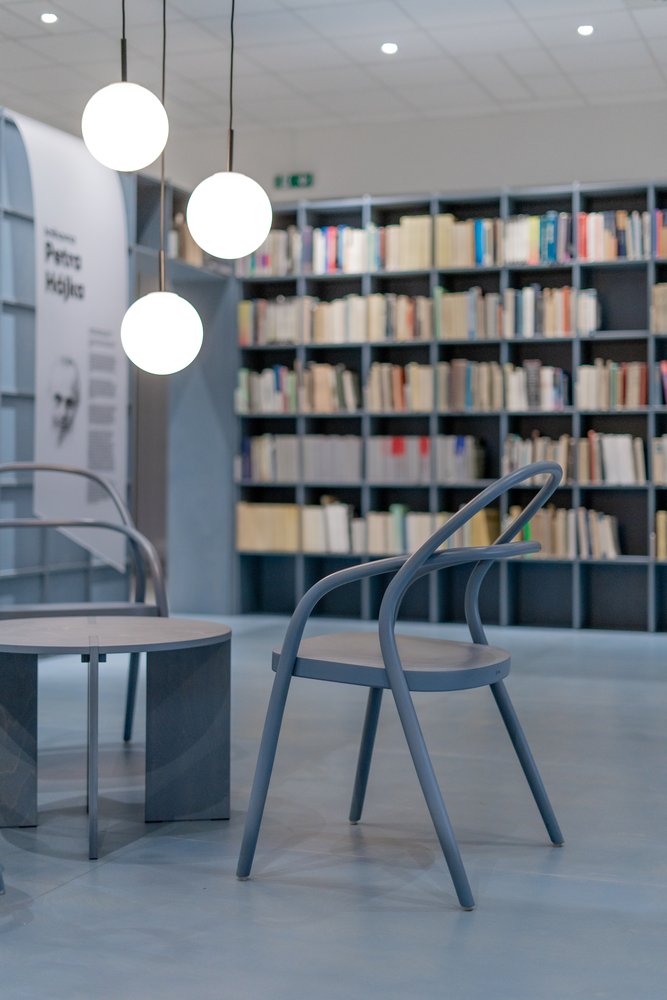 Petr Hajek 的图书馆 by Studio COSMO