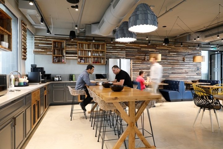 菲利普莫里斯办公室由 Setter Architects 设计，以色列特拉维夫