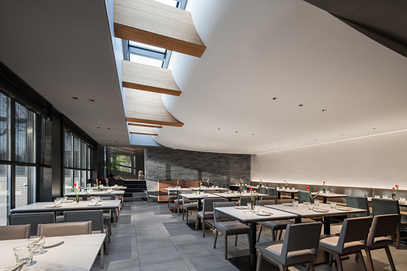 Huda 餐厅主店 by IN.X Design