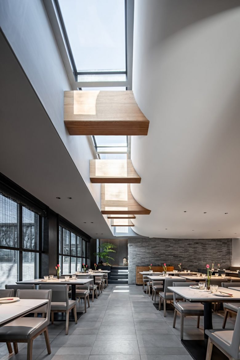 Huda 餐厅主店 by IN.X Design