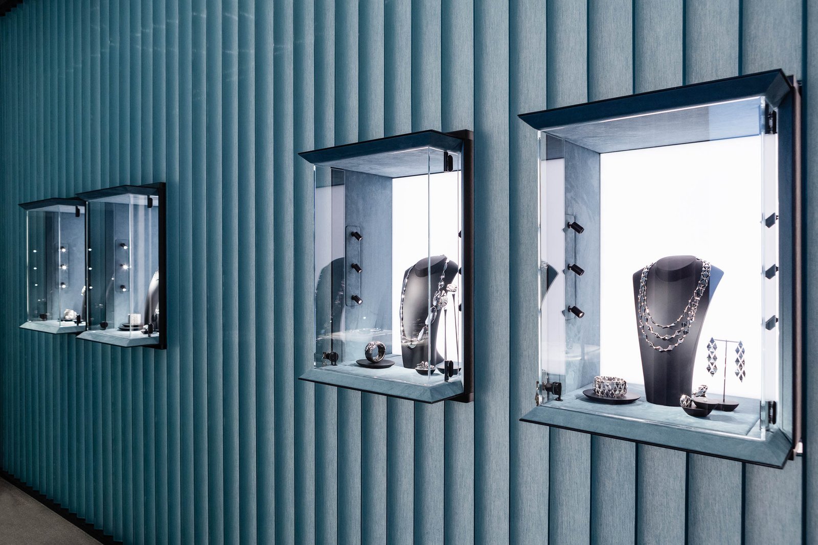 米兰“QUADRILATERO DELLA MODA”的 PIANEGONDA 精品店