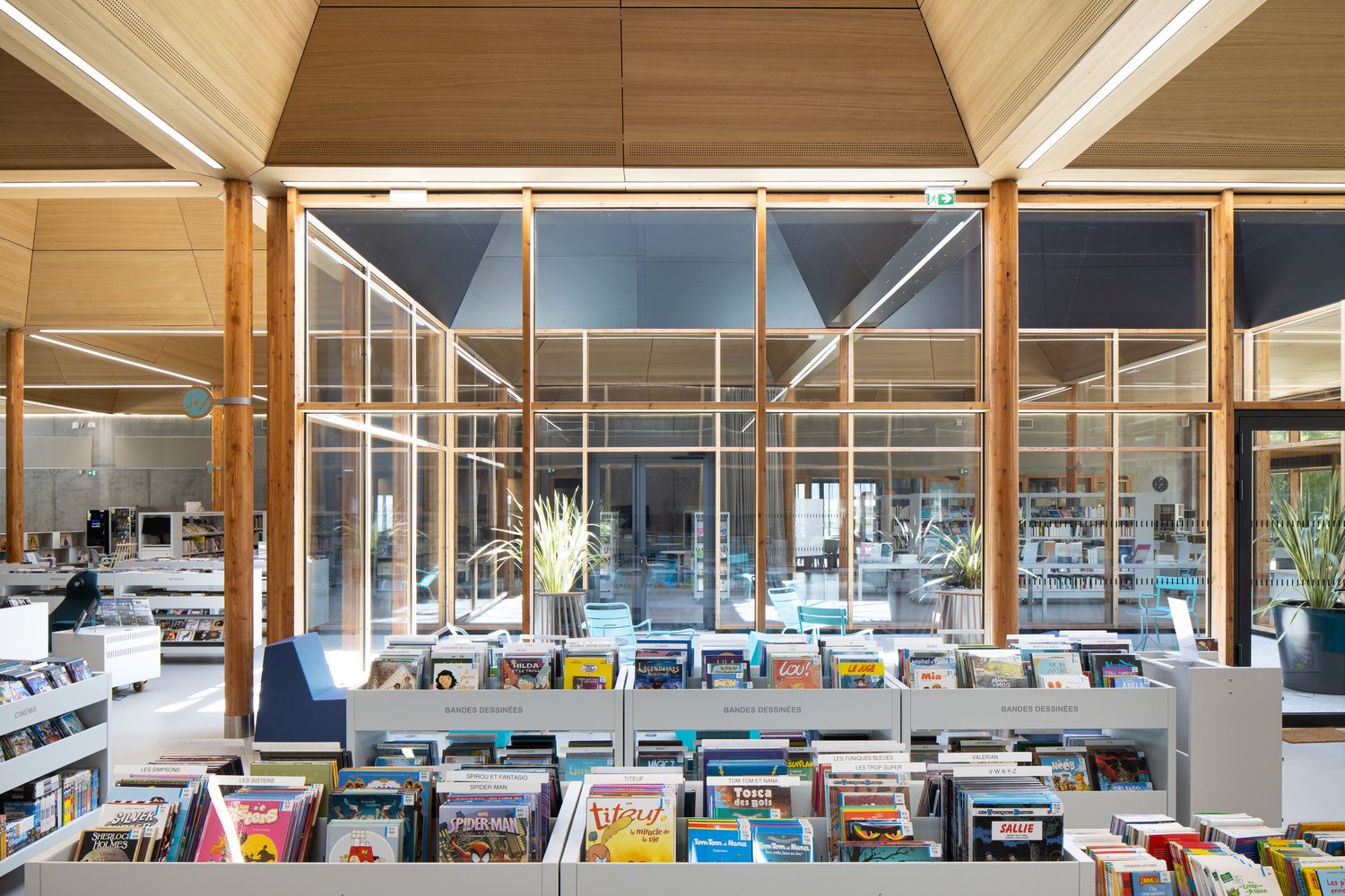 Pierre Veilletet 图书馆 / atelier d’architecture King Kong