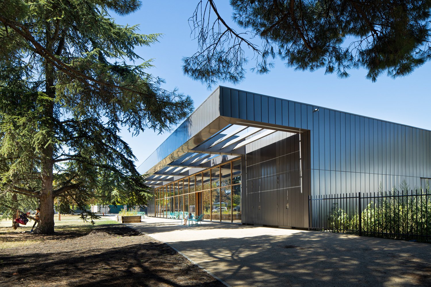 Pierre Veilletet 图书馆 / atelier d’architecture King Kong