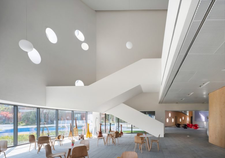 平和图书馆剧场 / OPEN Architecture