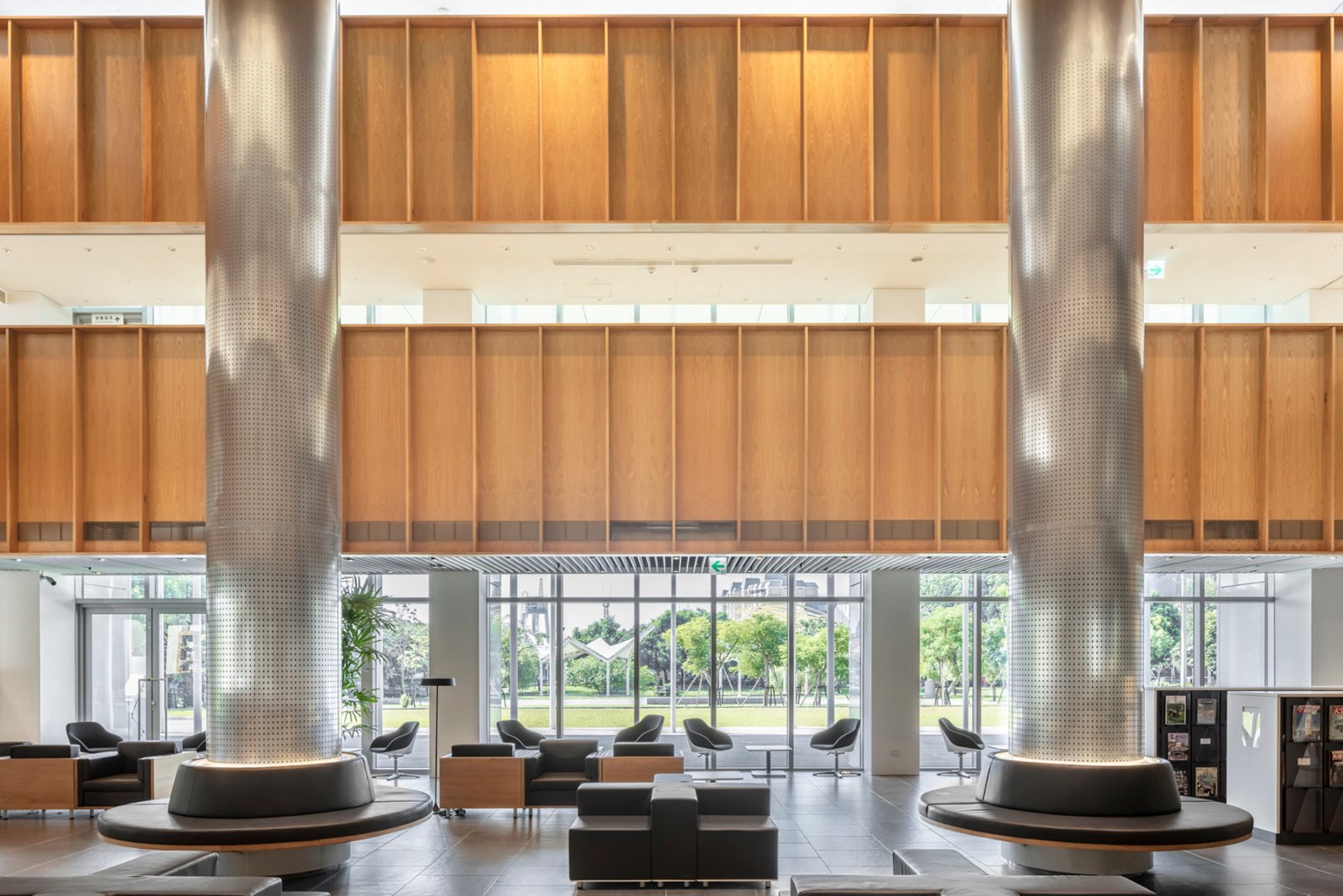 屏东公共图书馆 / Mayu Architects