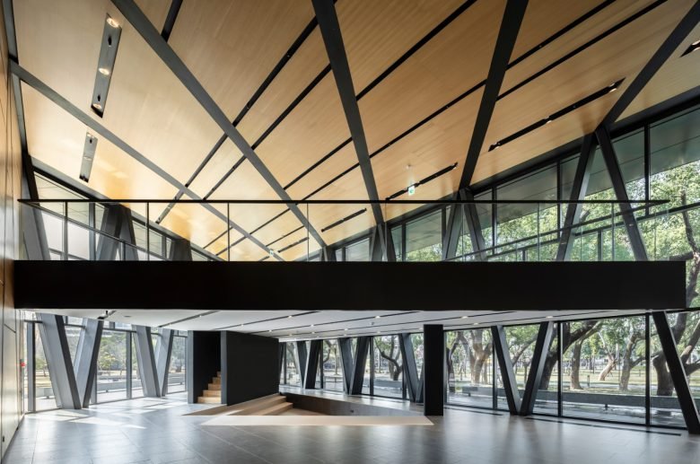 屏东公共图书馆 / Mayu Architects