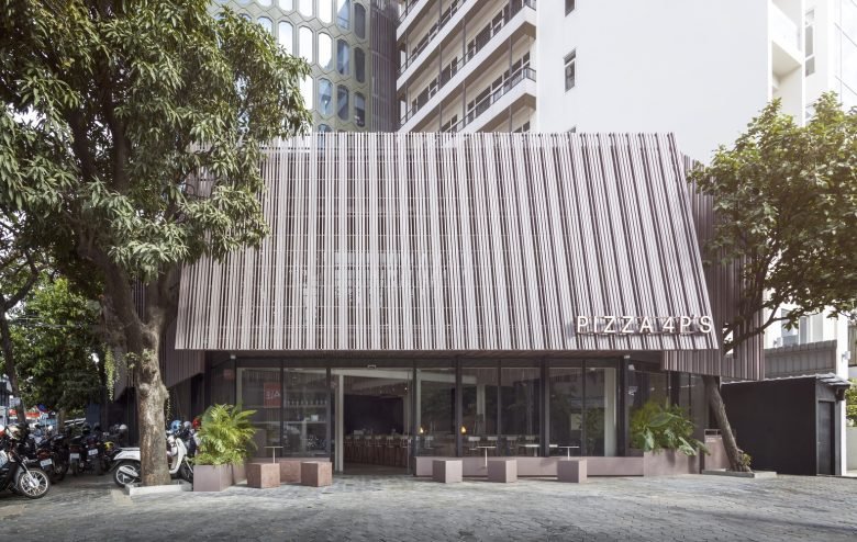 Pizza 4p’s 餐厅金边 / Bloom Architecture Pizza 4p’s 餐厅金边 / Bloom Architecture