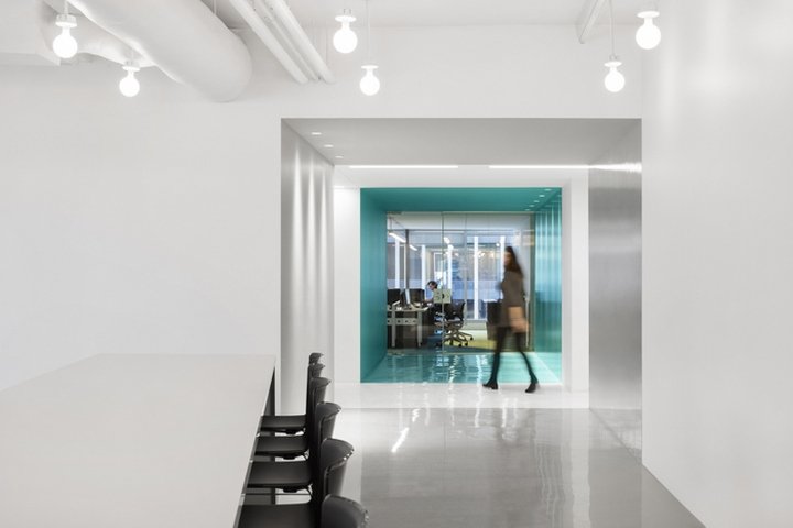 Playster Office 由 ACDF Architecture 设计，加拿大蒙特利尔