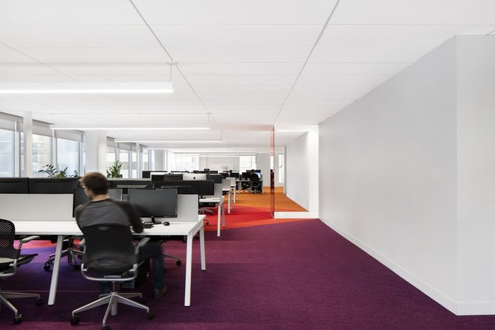 Playster Office 由 ACDF Architecture 设计，加拿大蒙特利尔