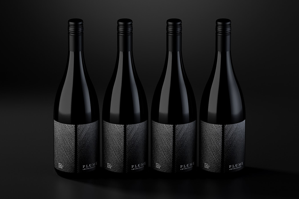 Plume 优质葡萄酒系列采用创意方法