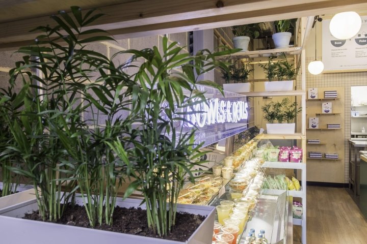 Polu Poke 餐厅，由 Brown Studio 设计，英国伦敦