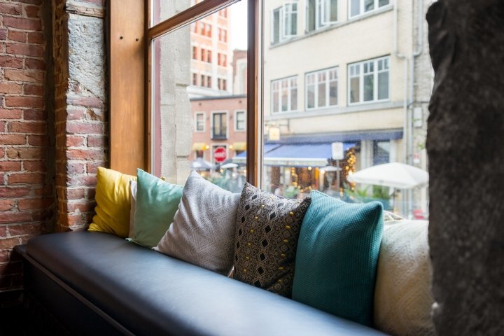 Polycor 办公室由 Étienne Bernier Architecte 设计，加拿大魁北克市