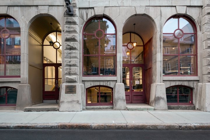 Polycor 办公室由 Étienne Bernier Architecte 设计，加拿大魁北克市