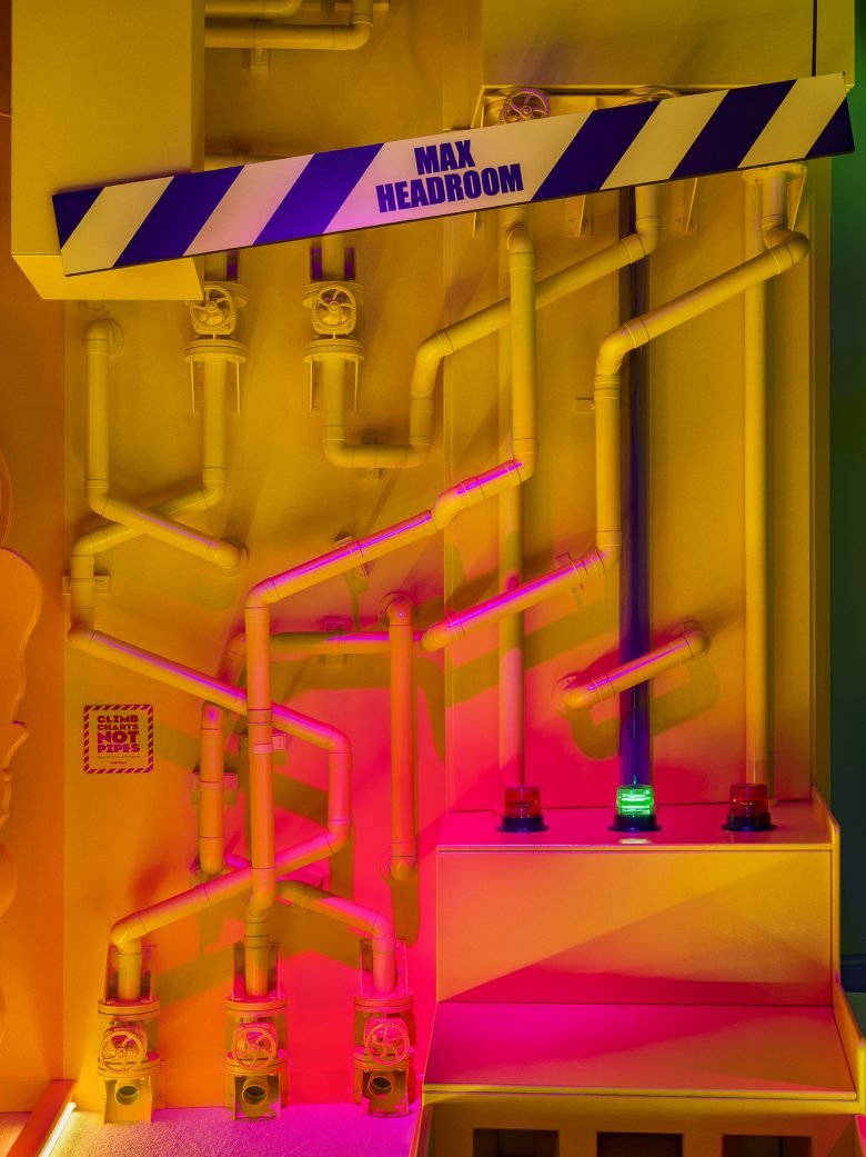 由 Zachary Pulman Design Studio 设计的 Pop Golf 迷你高尔夫球场