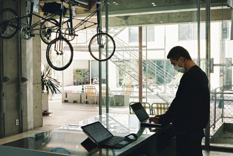 由 Schemata Architects 设计的便携式商店