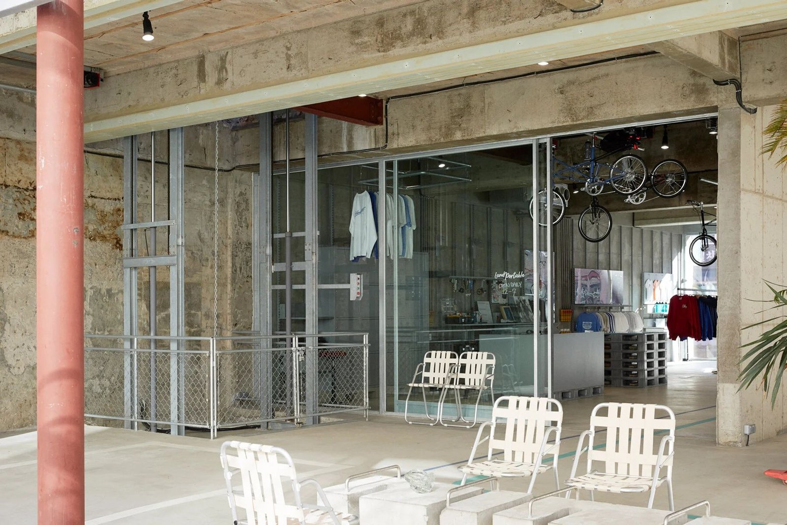 由 Schemata Architects 设计的便携式商店