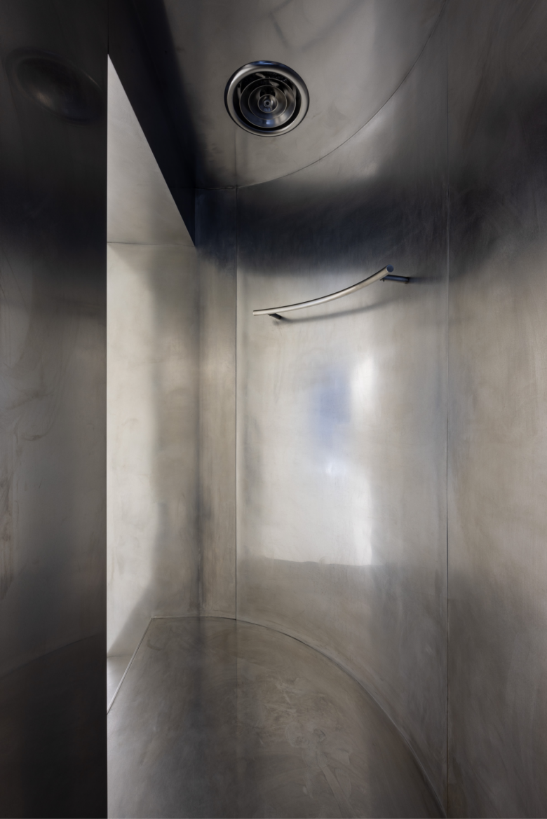 由 Creative Studio Unravel 制作的 Post Archive Faction 商店