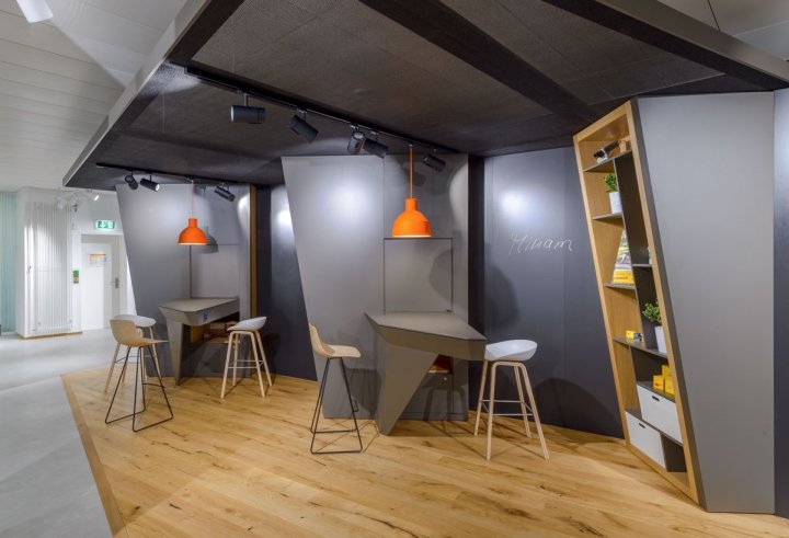 PostFinance 由 Instinct Lab 和 hartmannvonsiebenthal 设计，瑞士