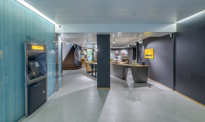 PostFinance 由 Instinct Lab 和 hartmannvonsiebenthal 设计，瑞士