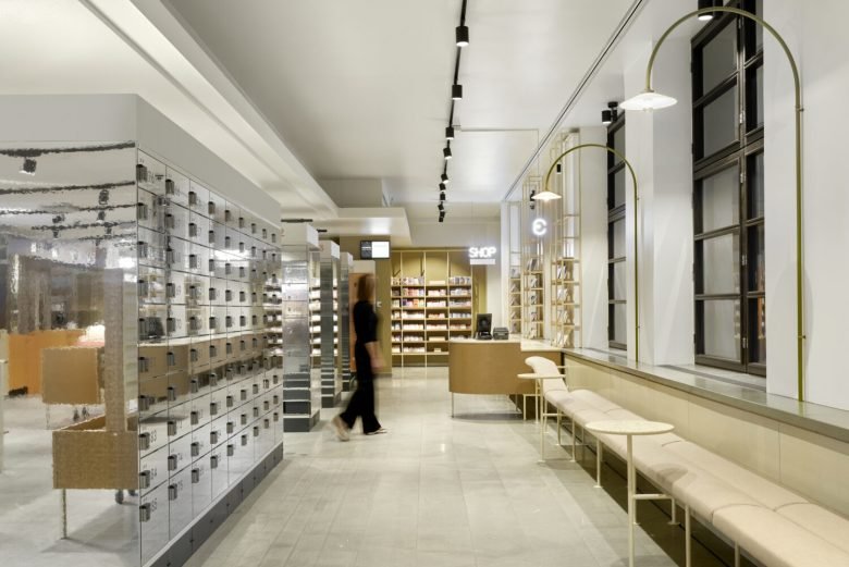 Fyra 赫尔辛基邮政 10 号