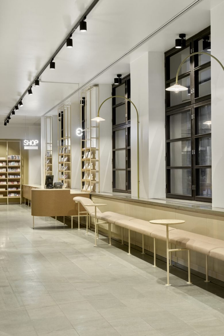 Fyra 赫尔辛基邮政 10 号