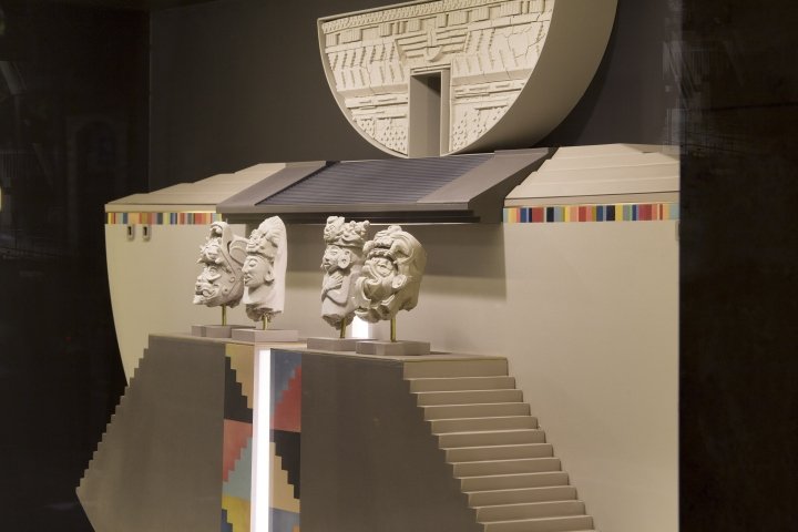 西班牙巴塞罗那 La Turbina 的前哥伦布旅游橱窗展示 西班牙巴塞罗那 La Turbina 的前哥伦布旅游橱窗展示