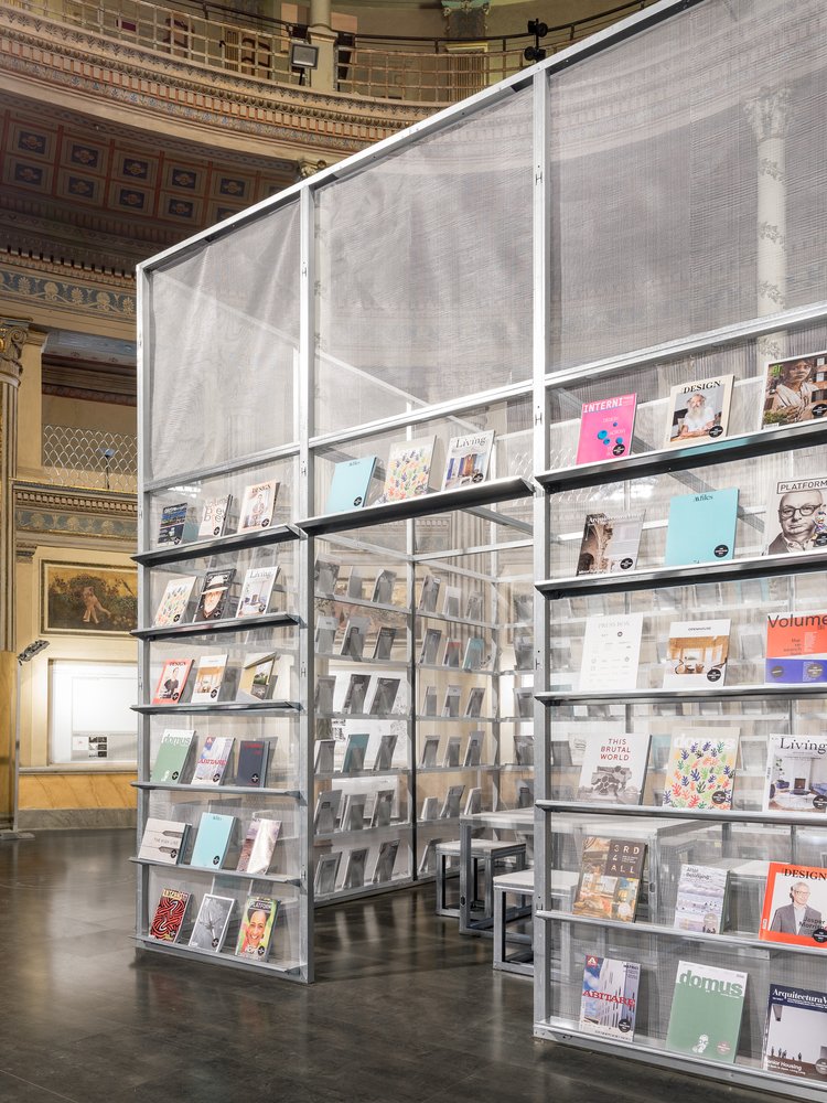 SET Architects 设计的 Press Box 安装