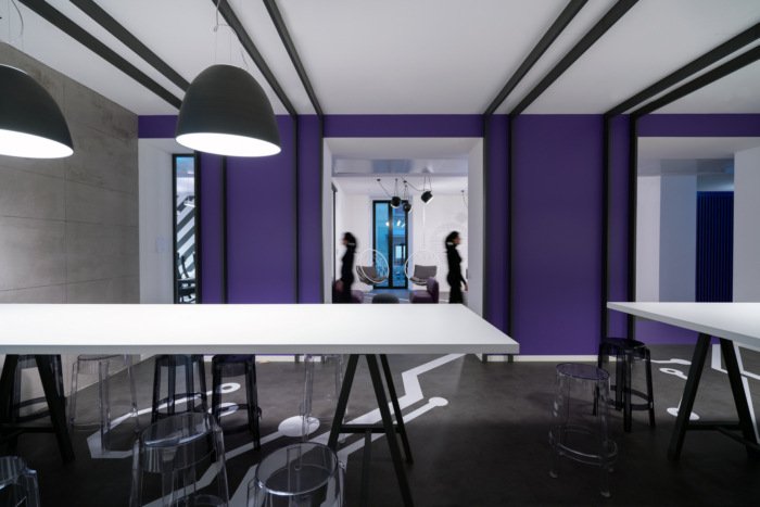 Prima Assicurazioni 办公室由 Progetto 设计与建造