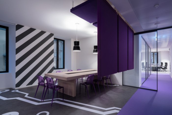 Prima Assicurazioni 办公室由 Progetto 设计与建造