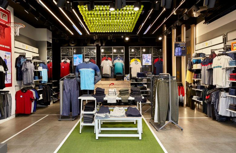 脯氨酸 | 地点：印度孟买 | 尺寸：800 平方英尺