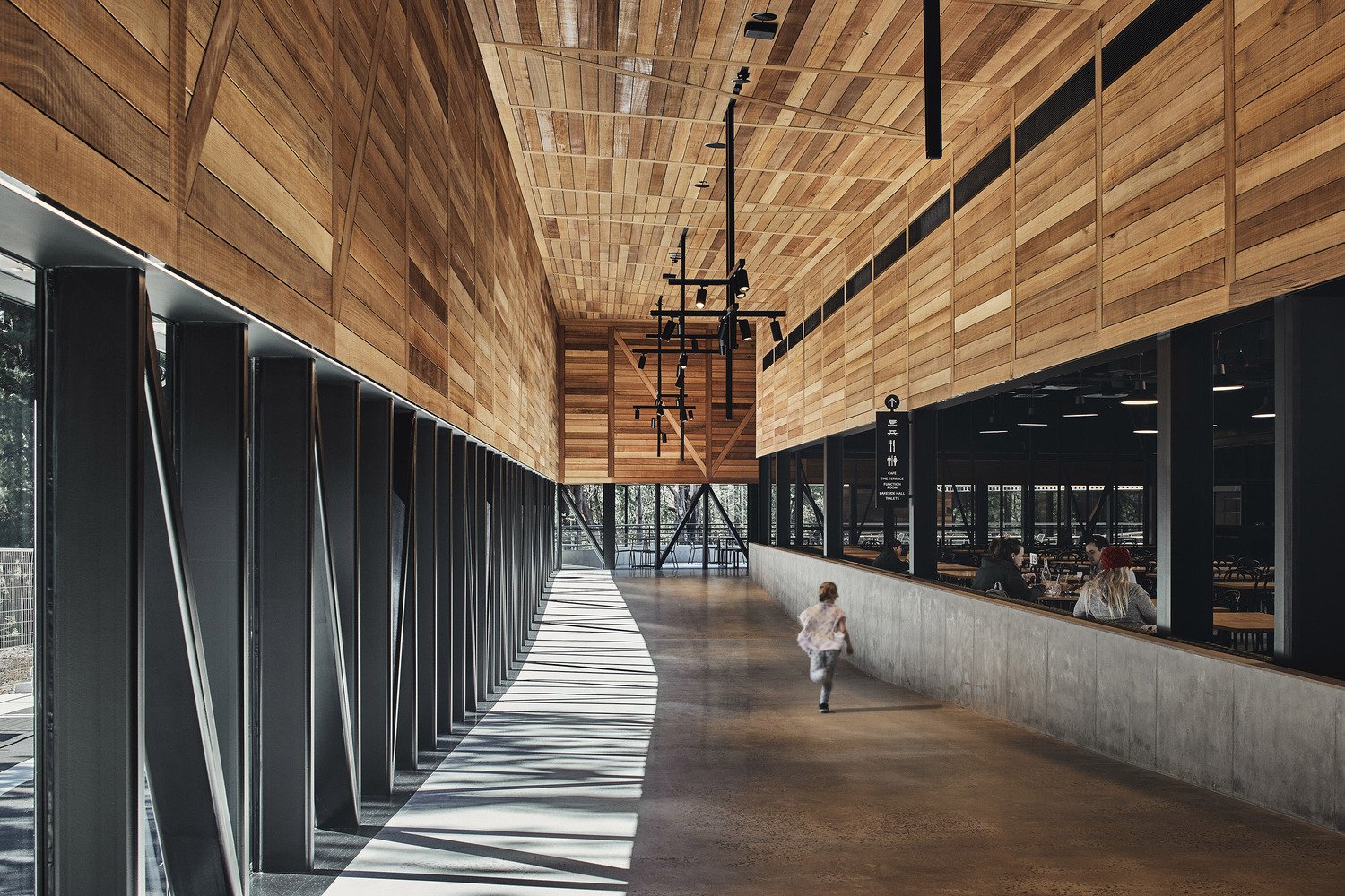 普芬比利湖畔游客中心 TERROIR