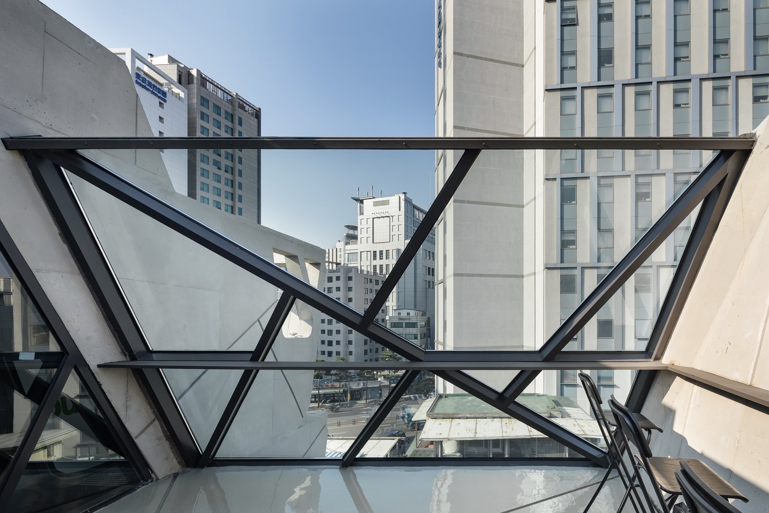 Moon Hoon 设计的 Queens Bucket 公司大楼