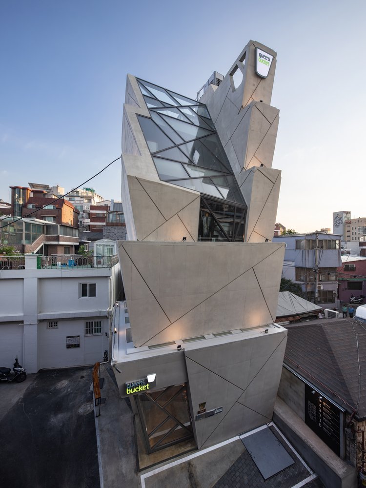 Moon Hoon 设计的 Queens Bucket 公司大楼