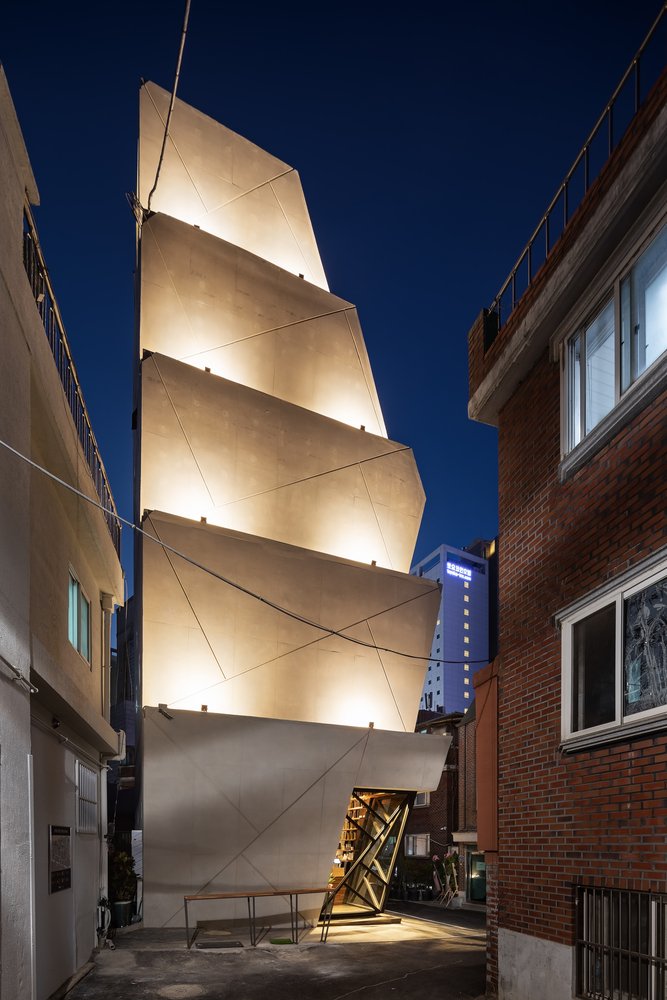 Moon Hoon 设计的 Queens Bucket 公司大楼