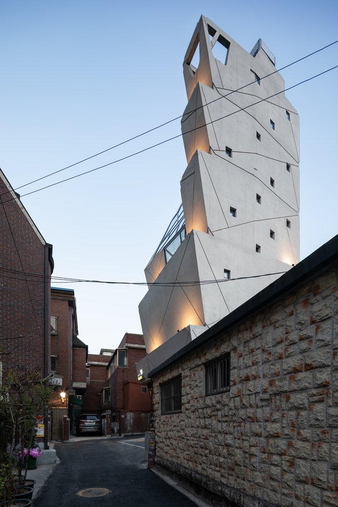 Moon Hoon 设计的 Queens Bucket 公司大楼