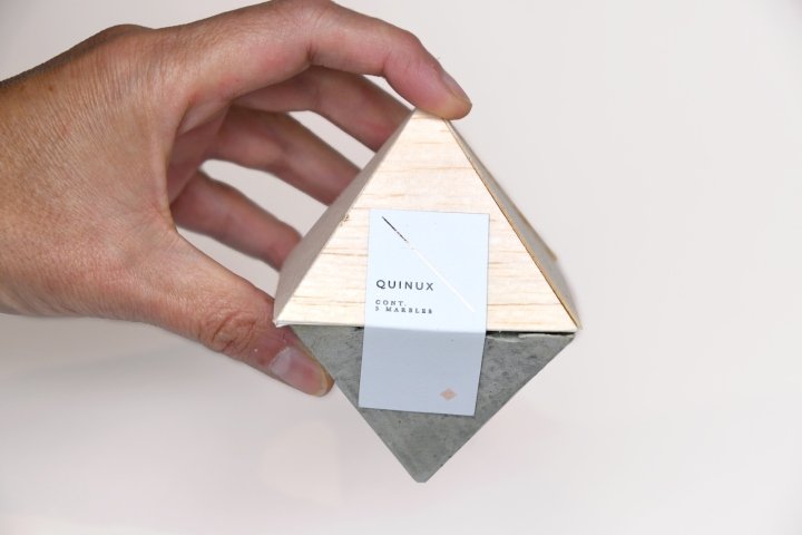 Quinux 包装由 Regina Kaun 设计