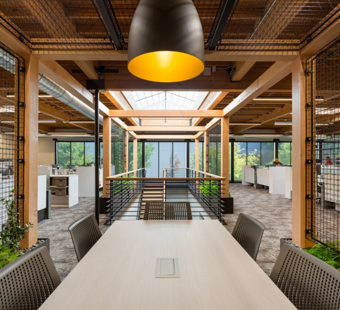 LRS Architects 的 R&H 建筑办公室 LRS Architects 的 R&H 建筑办公室